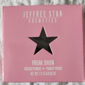 Jeffree Star Pink Eyeshadow Palette